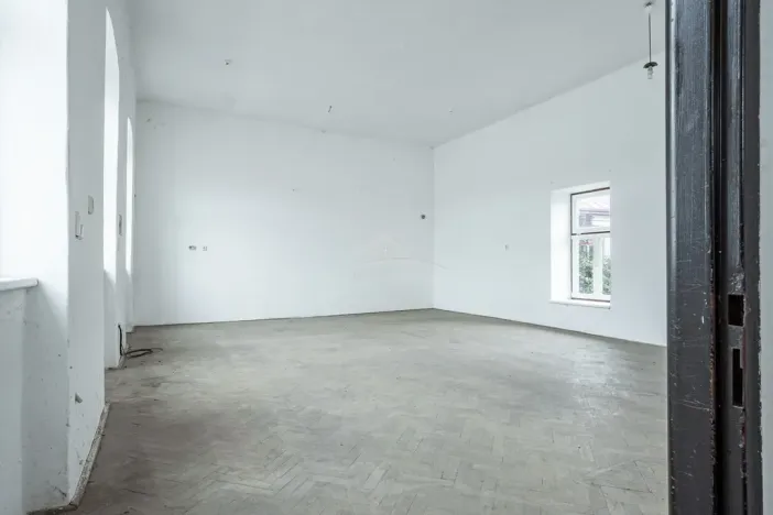 Prodej obchodního prostoru, Polná, Husovo náměstí, 654 m2