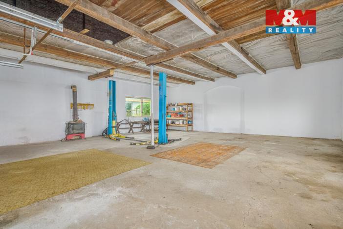 Prodej rodinného domu, Krakovany, 780 m2