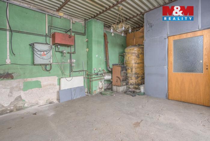 Prodej rodinného domu, Krakovany, 780 m2