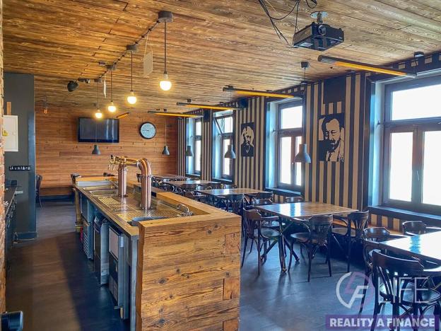 Prodej obchodního prostoru, Vrchlabí, Českých bratří, 1200 m2