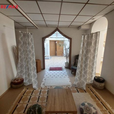 Pronájem obchodního prostoru, Olomouc, Šemberova, 99 m2