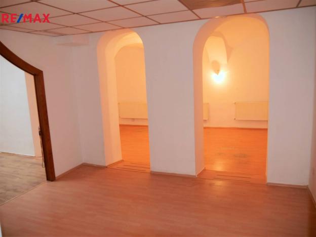 Pronájem obchodního prostoru, Olomouc, Šemberova, 99 m2