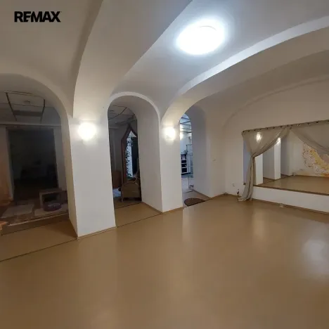 Pronájem obchodního prostoru, Olomouc, Šemberova, 99 m2