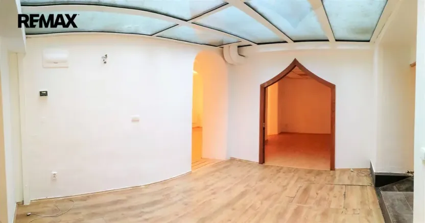 Pronájem obchodního prostoru, Olomouc, Šemberova, 99 m2