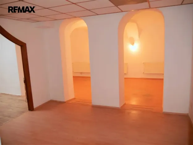 Pronájem obchodního prostoru, Olomouc, Šemberova, 99 m2