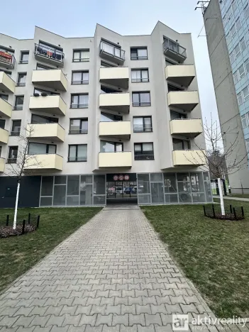 Pronájem garáže, Praha - Modřany, Mezi vodami, 14 m2