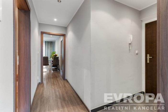 Prodej bytu 2+kk, Praha - Horní Měcholupy, Hornoměcholupská, 49 m2