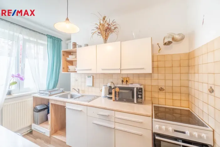 Prodej bytu 3+1, Říčany - Voděrádky, Krabošická, 58 m2