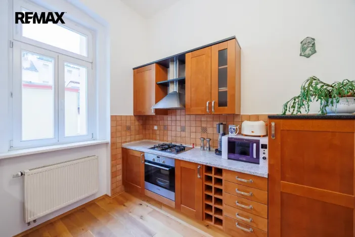 Pronájem bytu 4+1, Karlovy Vary, Jaltská, 108 m2