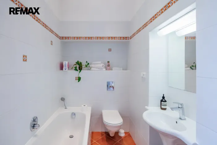 Pronájem bytu 4+1, Karlovy Vary, Jaltská, 108 m2