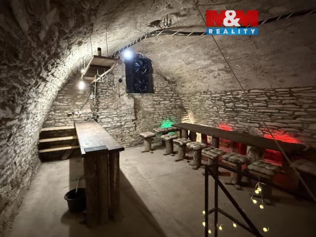 Pronájem komerční nemovitosti, Chrudim - Chrudim I, Resselovo náměstí, 50 m2