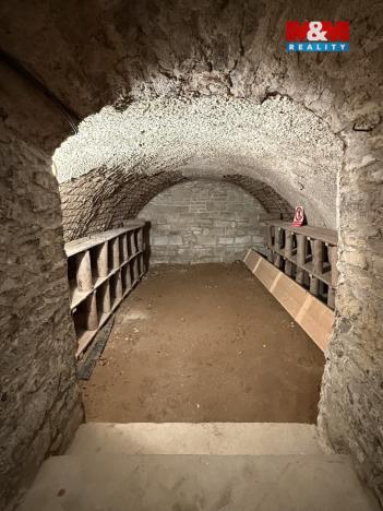 Pronájem komerční nemovitosti, Chrudim - Chrudim I, Resselovo náměstí, 50 m2