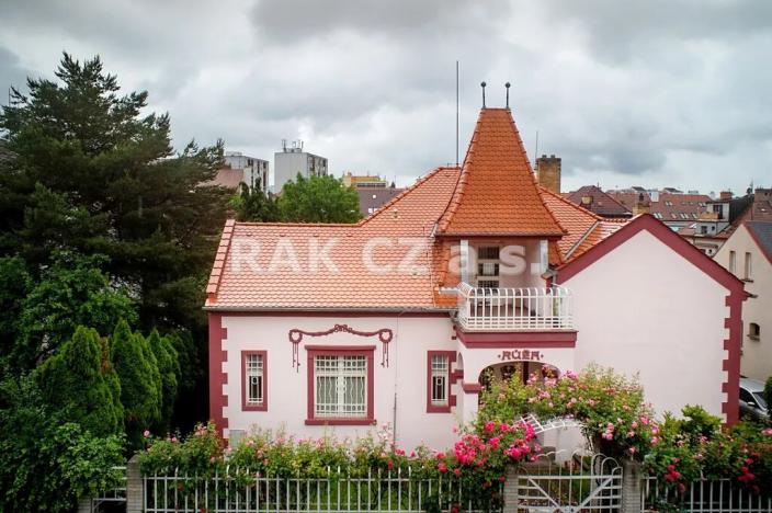 Prodej rodinného domu, Praha - Strašnice, Mrštíkova, 300 m2