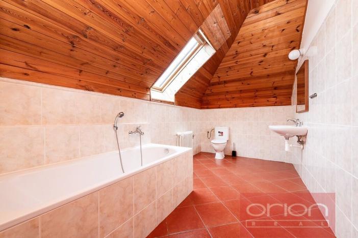 Pronájem rodinného domu, Praha - Břevnov, Oddělená, 316 m2