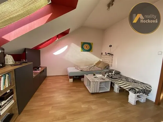 Pronájem bytu 1+kk, Kladno, Hajnova, 33 m2