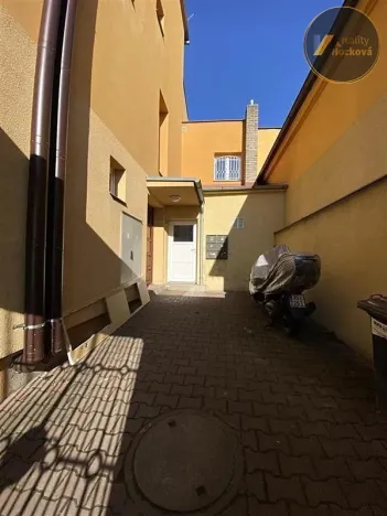 Pronájem bytu 1+kk, Kladno, Hajnova, 33 m2