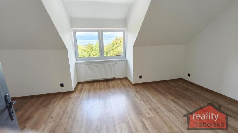 Prodej bytu 1+kk, Nupaky, Nupacká, 38 m2