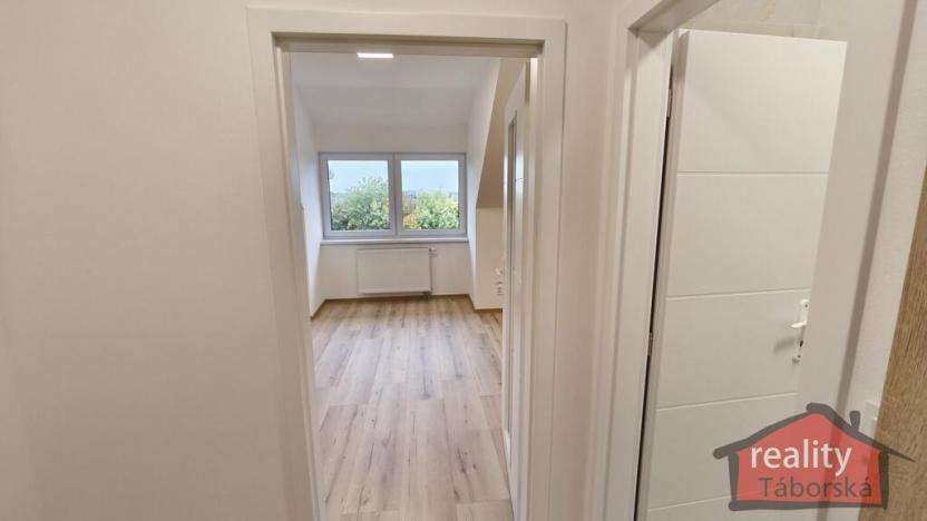 Prodej bytu 1+kk, Nupaky, Nupacká, 39 m2