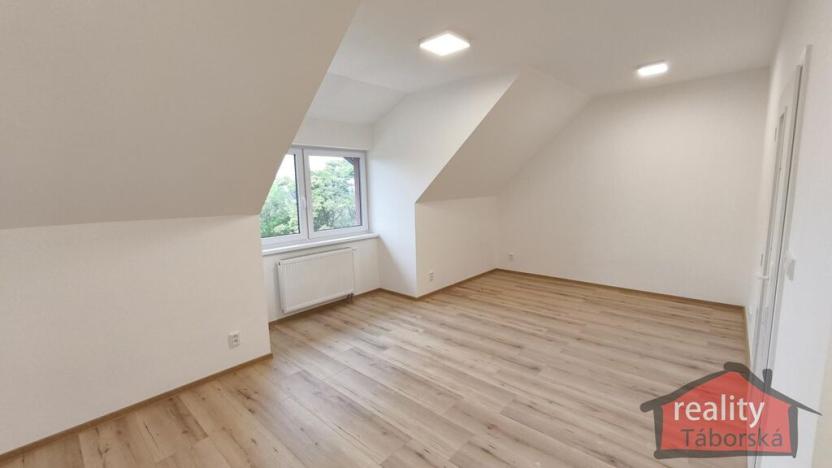 Prodej bytu 1+kk, Nupaky, Nupacká, 39 m2