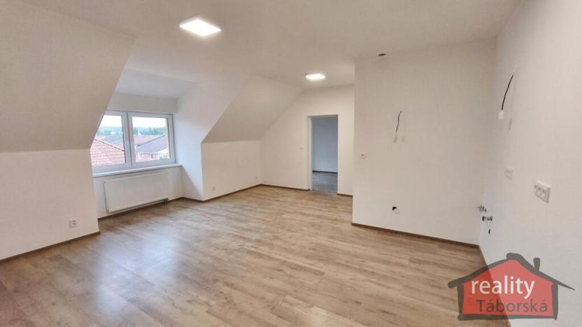 Prodej bytu 2+kk, Nupaky, Nupacká, 60 m2
