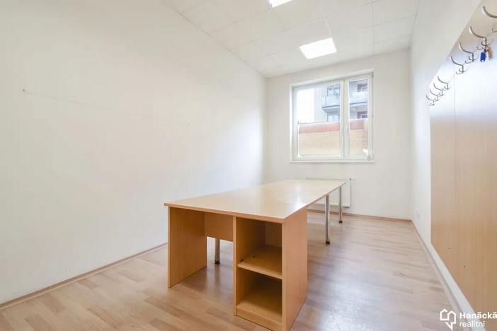 Prodej komerční nemovitosti, Olomouc, Družební, 102 m2