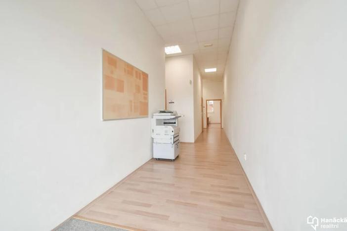 Prodej komerční nemovitosti, Olomouc, Družební, 102 m2