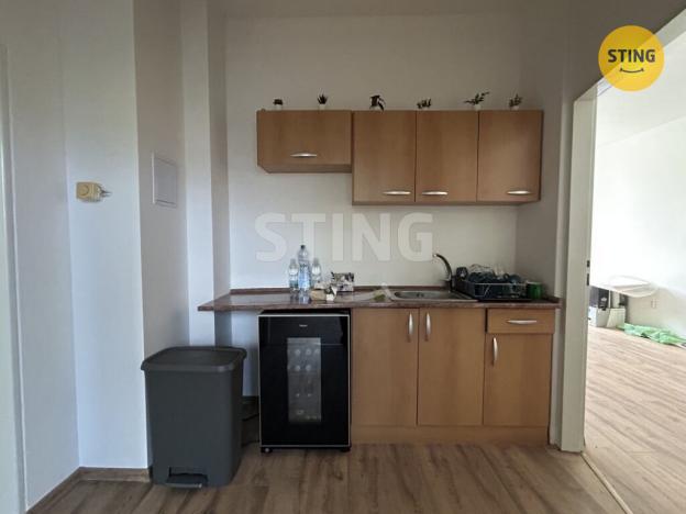 Pronájem kanceláře, Karviná, Karola Śliwky, 830 m2