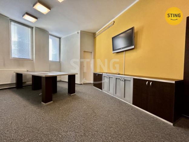 Pronájem kanceláře, Karviná, Karola Śliwky, 830 m2