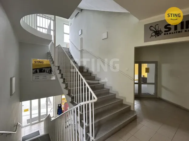 Pronájem kanceláře, Karviná, Karola Śliwky, 830 m2