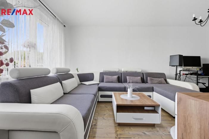 Prodej bytu 3+1, Karlovy Vary - Drahovice, Vítězná, 74 m2