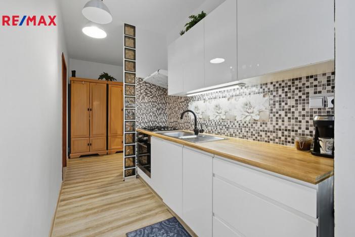 Prodej bytu 3+1, Karlovy Vary - Drahovice, Vítězná, 74 m2