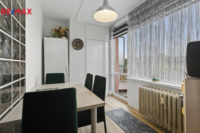 Prodej bytu 3+1, Karlovy Vary - Drahovice, Vítězná, 74 m2