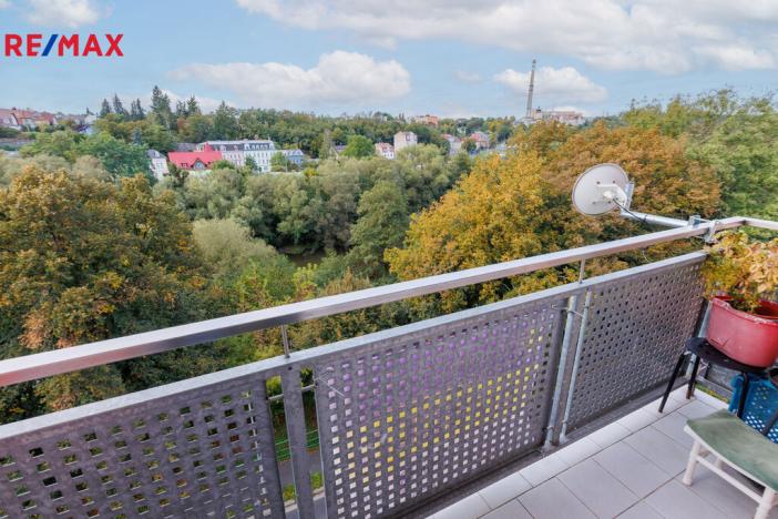 Prodej bytu 3+1, Karlovy Vary - Drahovice, Vítězná, 74 m2