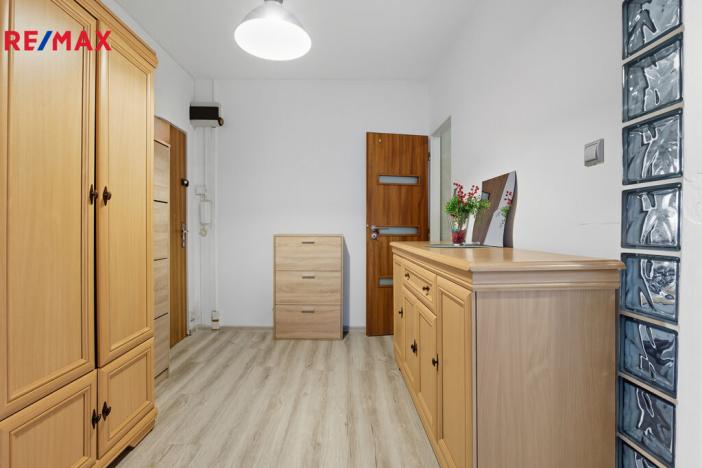 Prodej bytu 3+1, Karlovy Vary - Drahovice, Vítězná, 74 m2