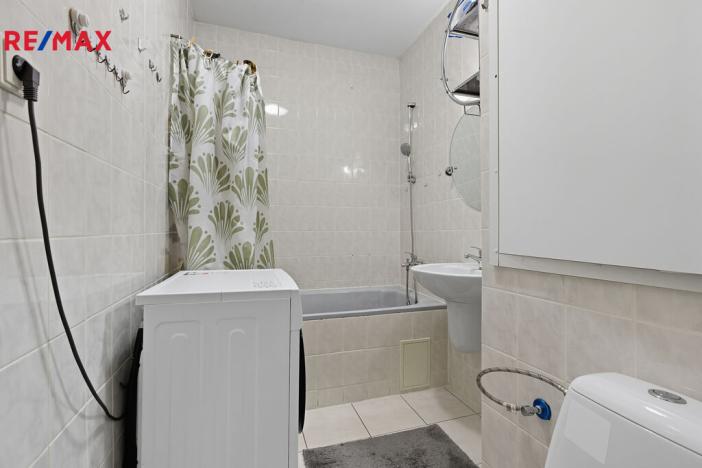 Prodej bytu 3+1, Karlovy Vary - Drahovice, Vítězná, 74 m2