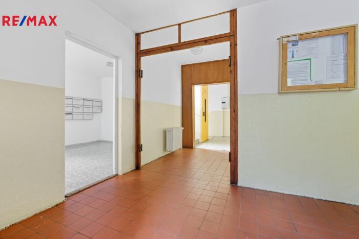 Prodej bytu 3+1, Karlovy Vary - Drahovice, Vítězná, 74 m2