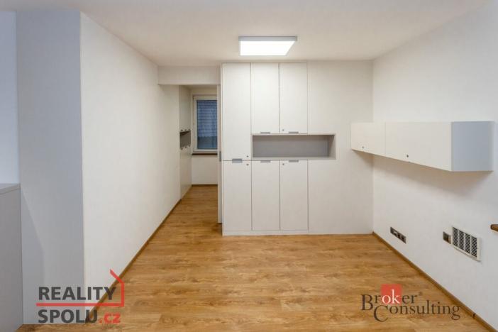 Pronájem kanceláře, Žďár nad Sázavou - Žďár nad Sázavou 2, Santiniho, 29 m2