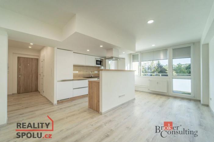 Pronájem bytu 2+kk, Kralupy nad Vltavou, sídl. Hůrka, 42 m2