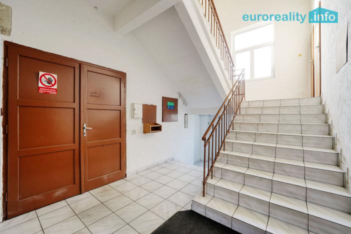 Prodej výrobních prostor, Plesná, Dlouhá, 2031 m2