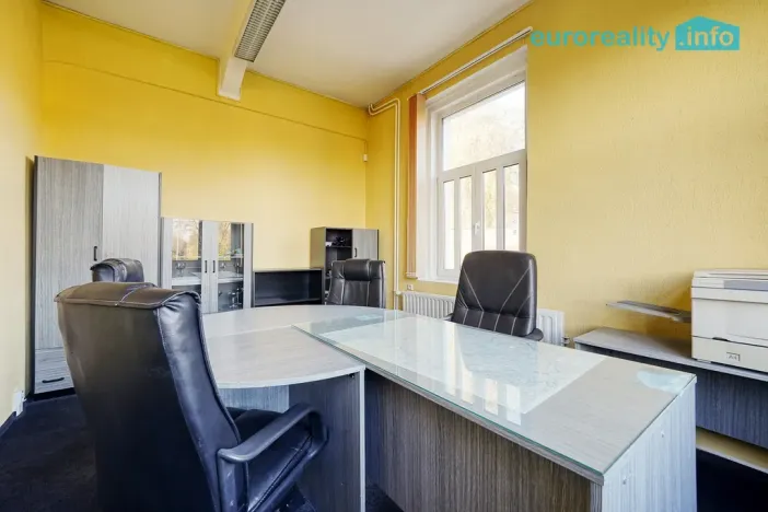 Prodej výrobních prostor, Plesná, Dlouhá, 2031 m2