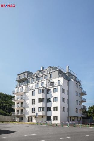 Prodej bytu 1+kk, Karlovy Vary, Šumavská, 40 m2
