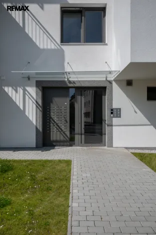 Prodej bytu 1+kk, Karlovy Vary, Šumavská, 42 m2