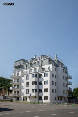 Prodej bytu 1+kk, Karlovy Vary, Šumavská, 42 m2