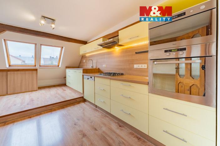 Prodej bytu 3+1, Cheb, Karlova, 140 m2