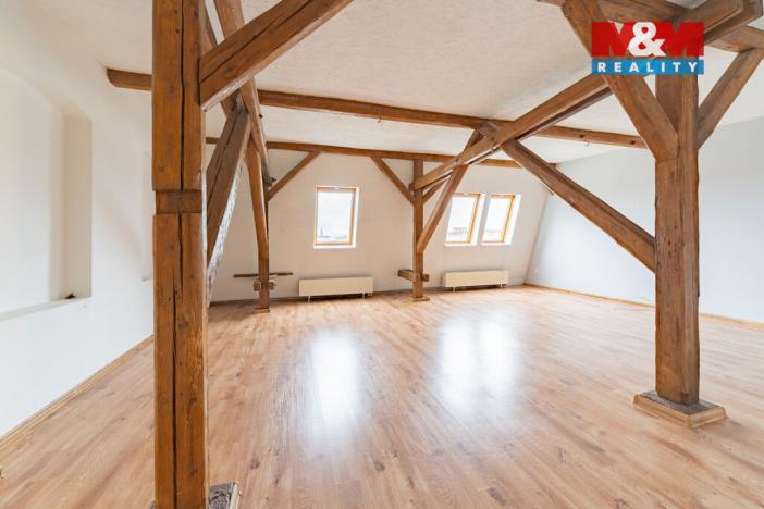 Prodej bytu 3+1, Cheb, Karlova, 140 m2