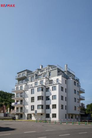 Prodej bytu 2+kk, Karlovy Vary, Šumavská, 76 m2