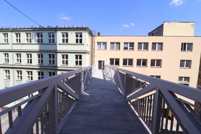 Pronájem bytu 1+kk, Praha - Smíchov, Křížová, 33 m2