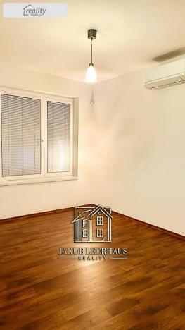 Pronájem bytu 2+kk, Praha - Kamýk, Zimova, 57 m2