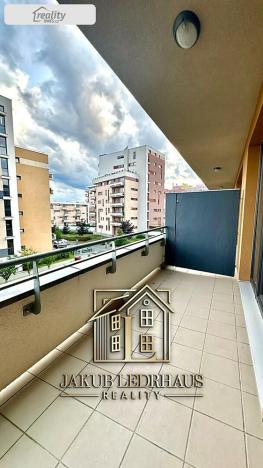 Pronájem bytu 1+kk, Praha - Kamýk, Kramperova, 31 m2