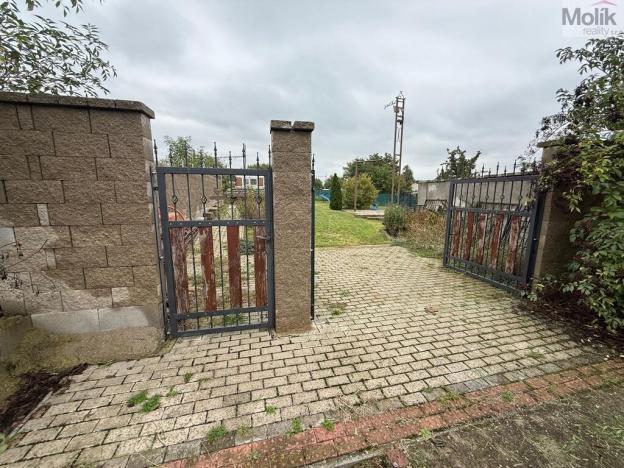 Prodej pozemku pro bydlení, Lišany, 2081 m2